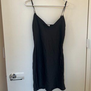 Aritzia Wilfred Medium Satin Slip Dress